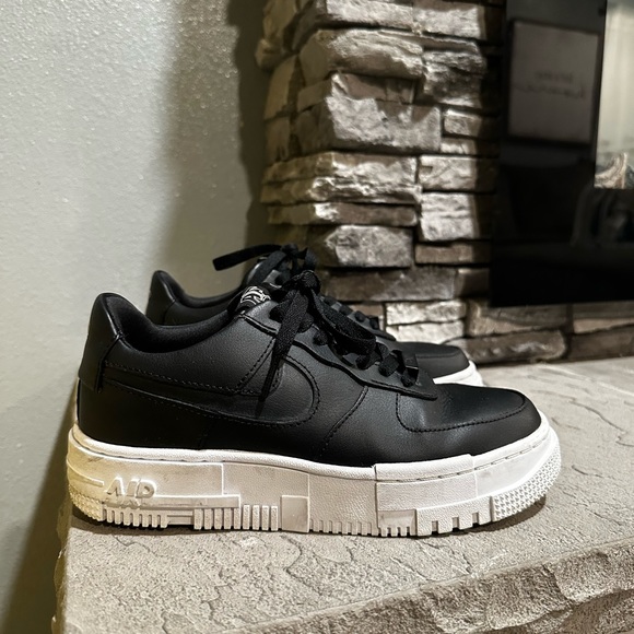 Air Force 1 Pixel ‘Black’ - Picture 3 of 4